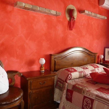 Agriturismo San Martino Castiglione Tinella Exteriér fotografie