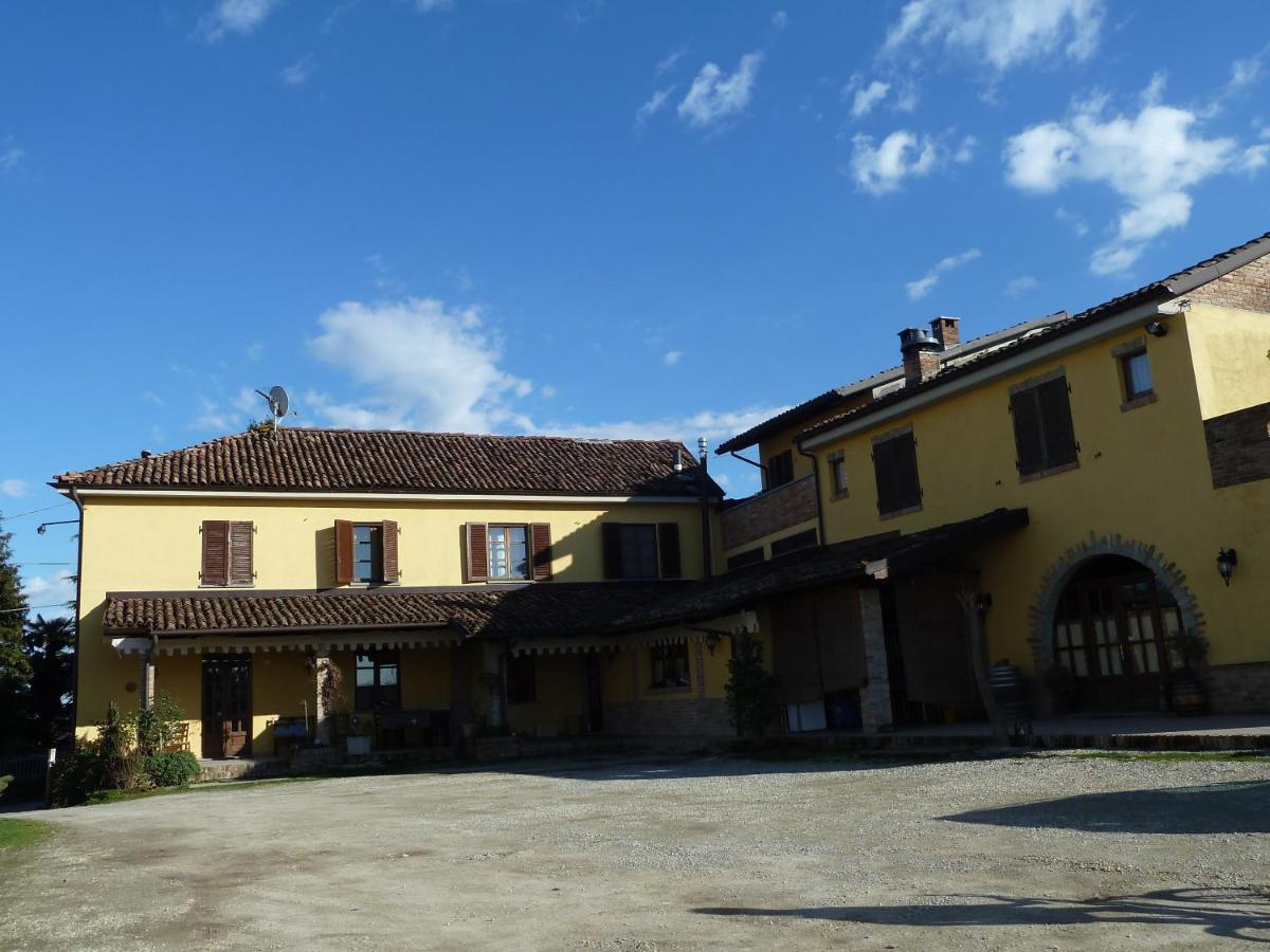 Agriturismo San Martino Castiglione Tinella Exteriér fotografie