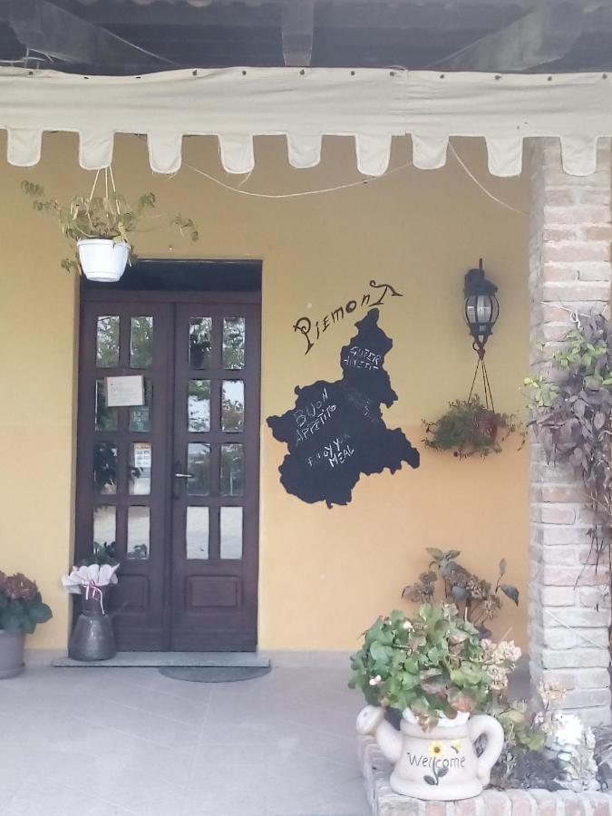 Agriturismo San Martino Castiglione Tinella Exteriér fotografie