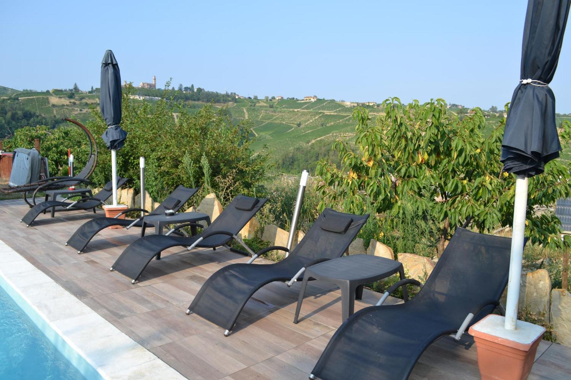 Agriturismo San Martino Castiglione Tinella Exteriér fotografie