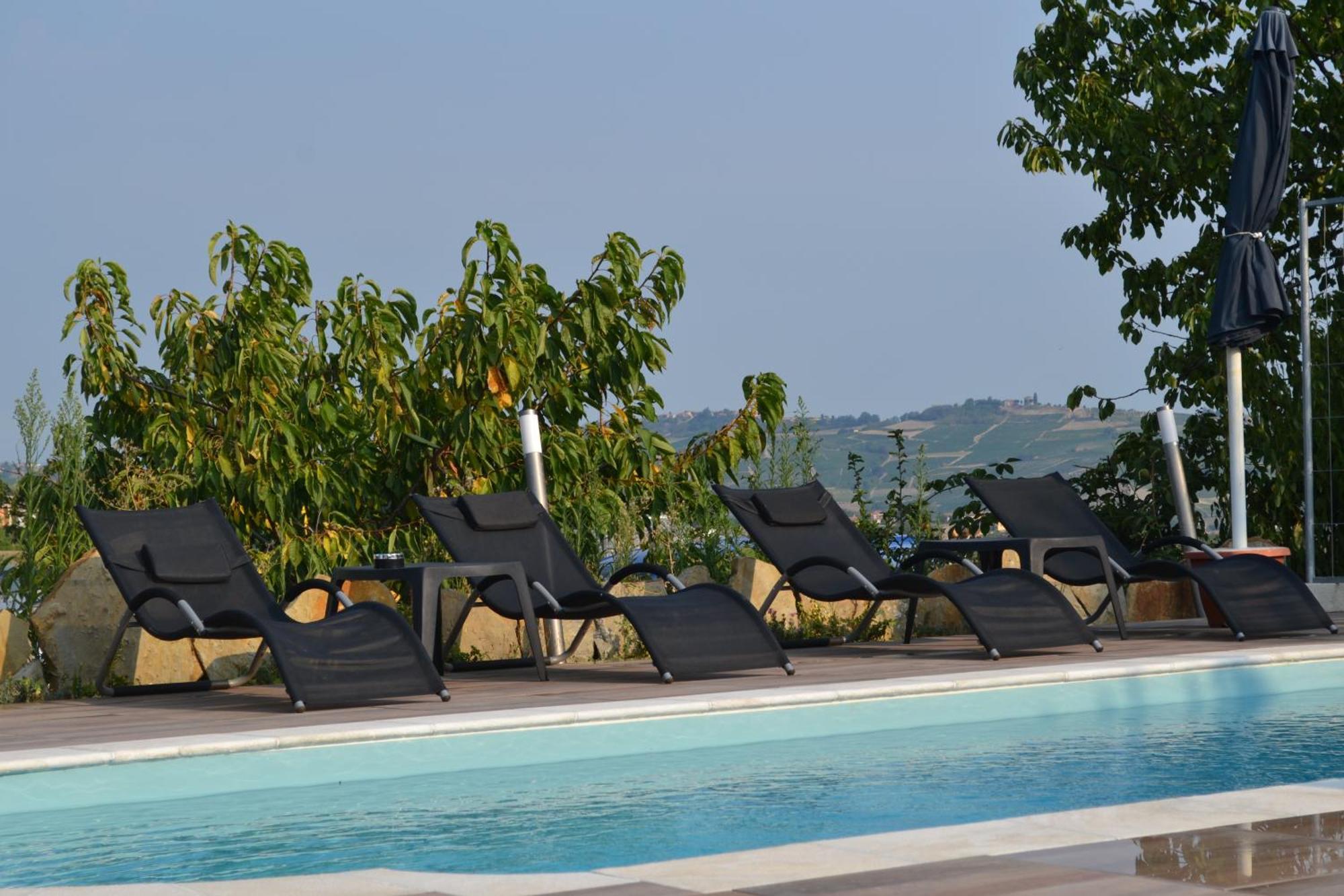 Agriturismo San Martino Castiglione Tinella Exteriér fotografie